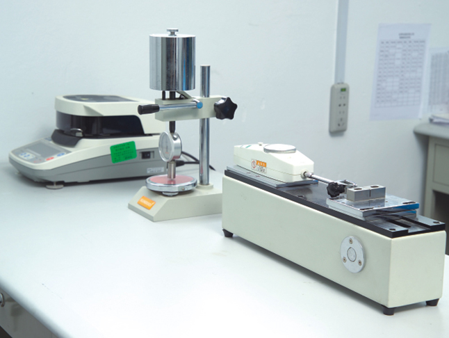 水份测试仪/洛式硬度计/插入试验机